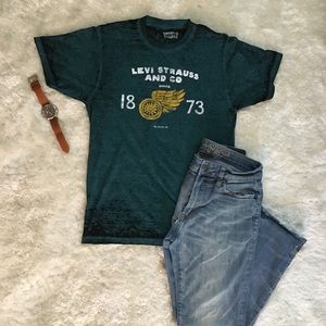 Levi Strauss Men’s Graphic T-shirt w/ Motor Logo